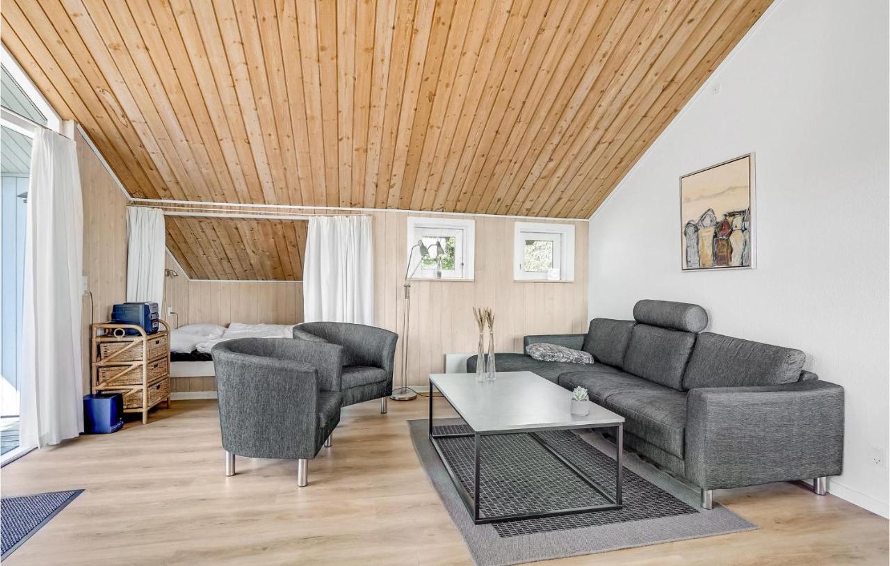 Amazing Home In Blavand With Wifi 외부 사진