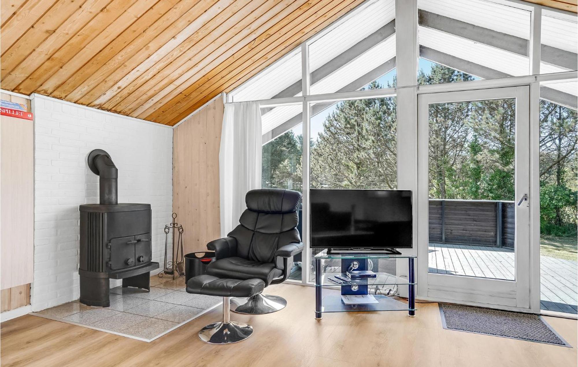 Amazing Home In Blavand With Wifi 외부 사진