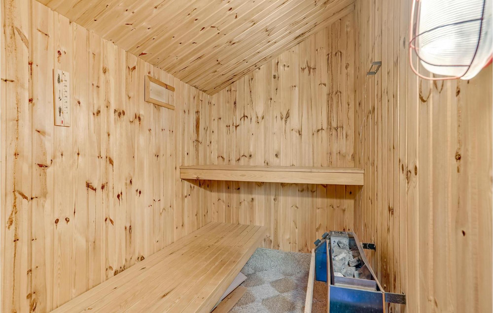 Amazing Home In Blavand With Wifi 외부 사진
